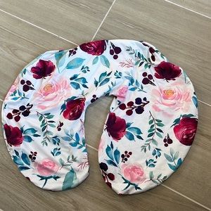 Soft flower Boppy cover